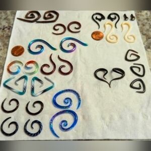 🔥Bundle Alert 13 pairs of 8g gauge earrings +2 extra glass, bone, wood & metal
